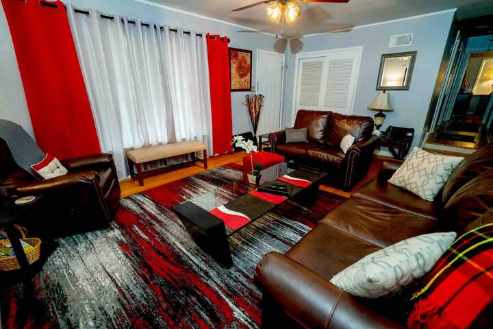 Edward's Place ~ Family Retreat Near Oaklawn & Downtown Hot Springs