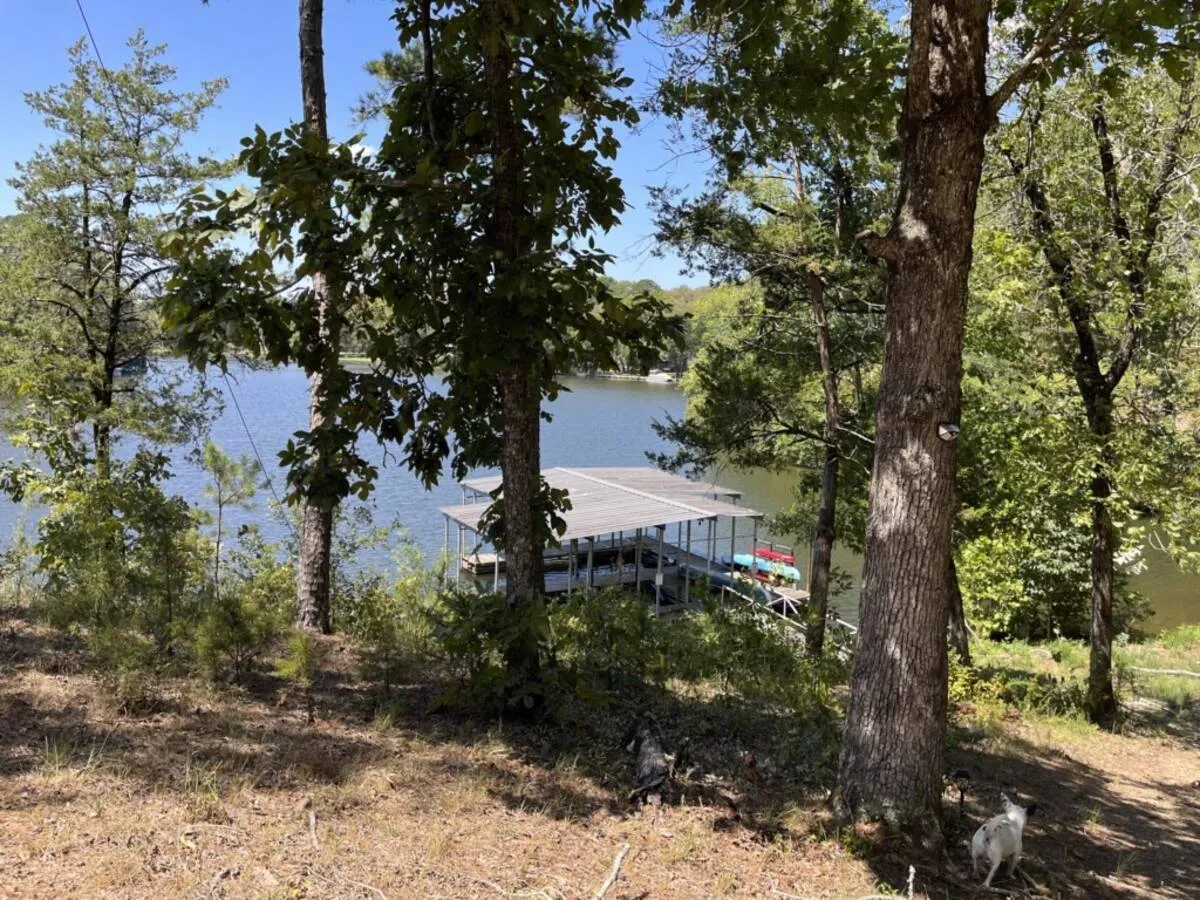 The Walnut at Hamilton Cove | Cabin Nineteen | Pet friendly | Lakefront